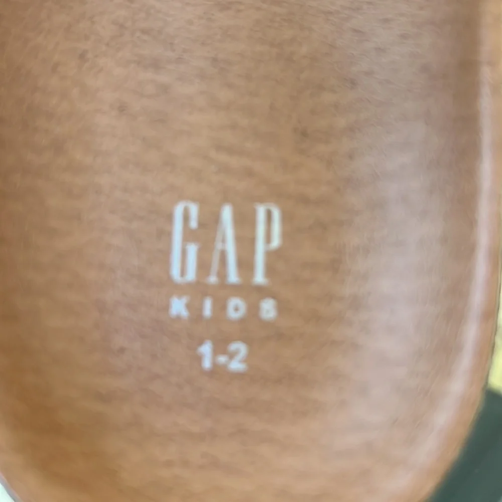 Boys Gap Birkenstock style sandals. Size 1-2